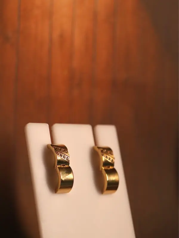 Sovereign Textured Arch Huggie Hoops - Image 2